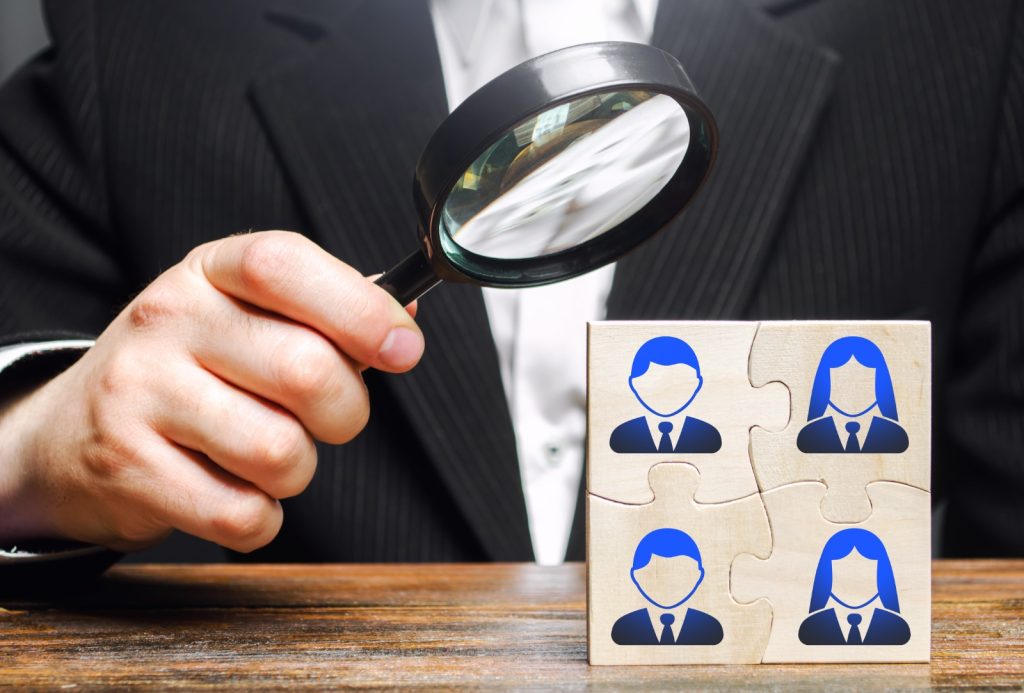 B2B Contacts Database Finder